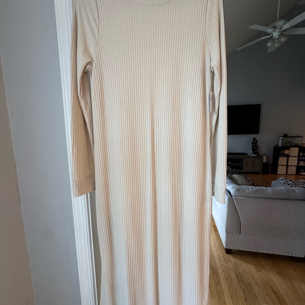 NWT Old Navy Cream Long Sleeve Dress
